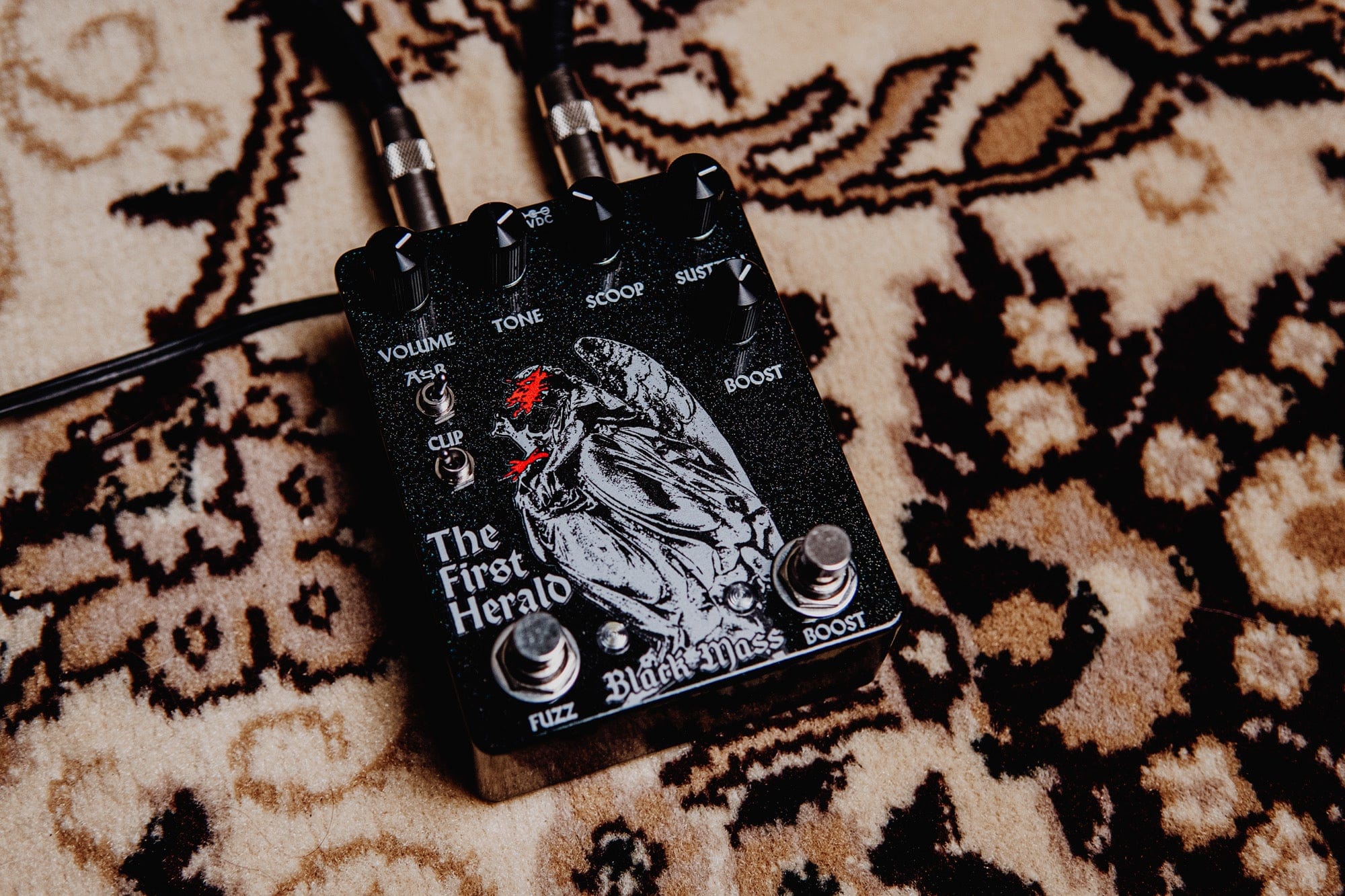 first guitar pedal The First Herald (Big Box)